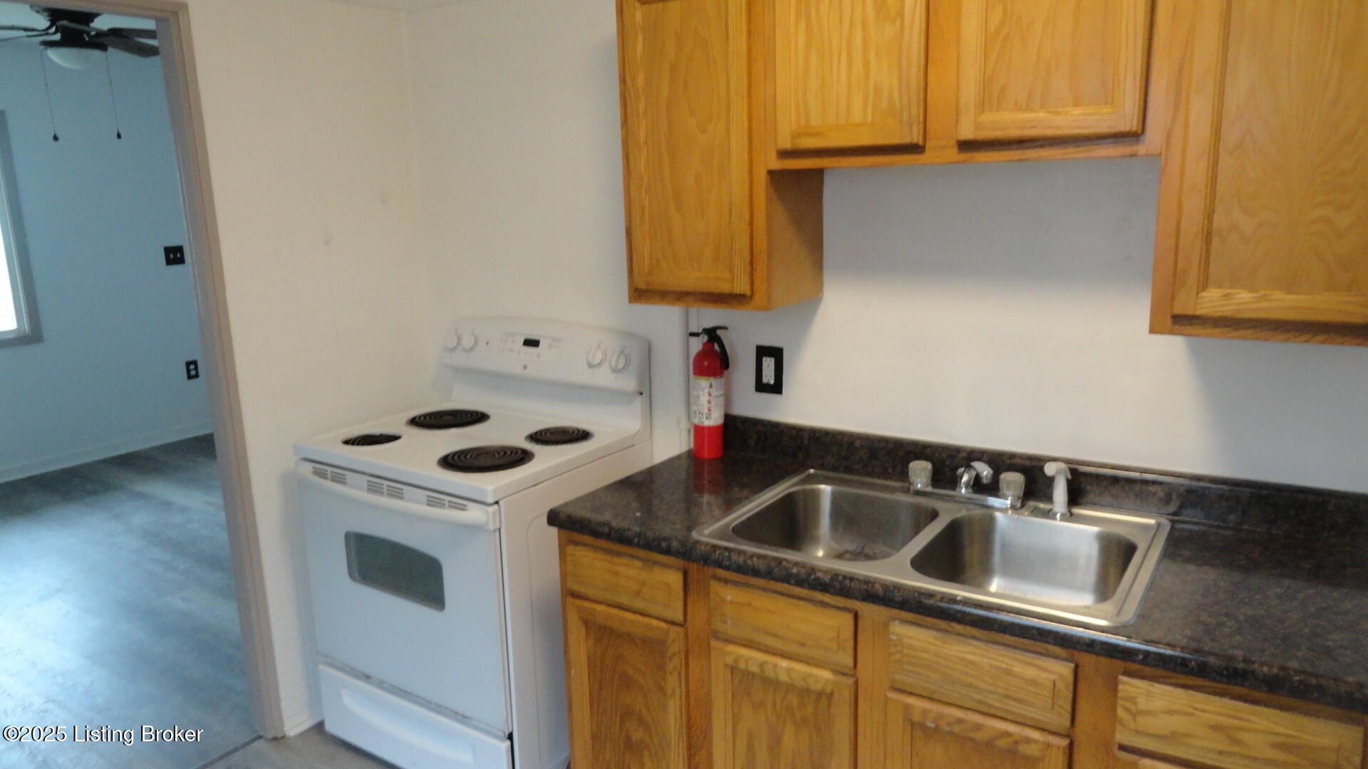 223 N 37th St, Louisville, Kentucky image 18