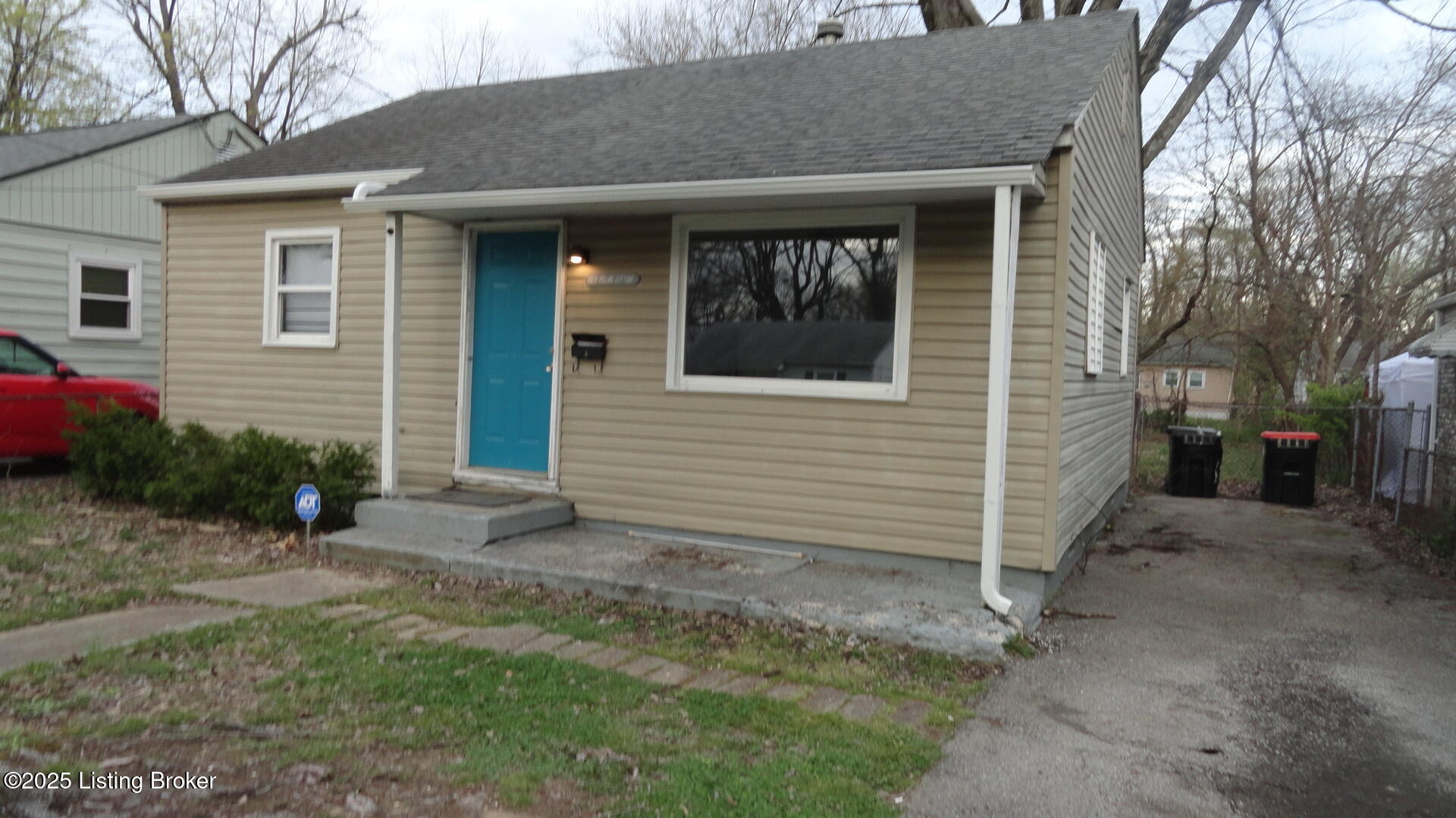 223 N 37th St, Louisville, Kentucky image 2