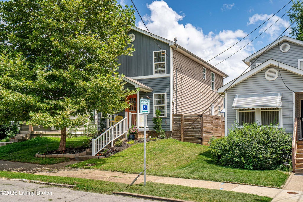 Photo of 939 S Clay St, Louisville, KY 40203 (MLS # 1727871)