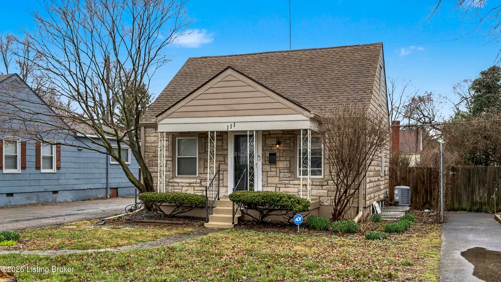 Photo of 111 Staebler Ave, Louisville, KY 40207 (MLS # 1717318)