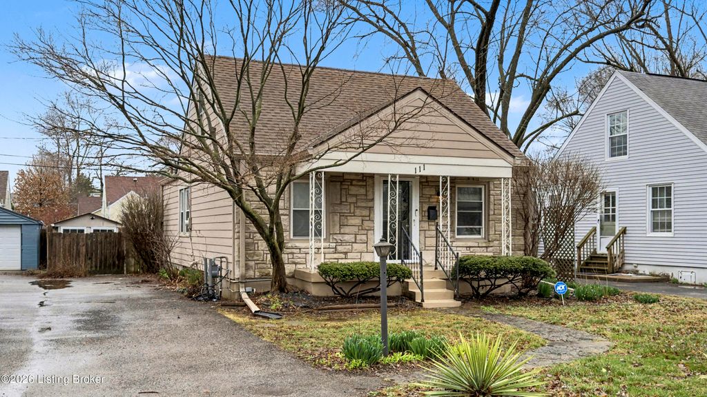 Photo of 111 Staebler Ave, Louisville, KY 40207 (MLS # 1717318)