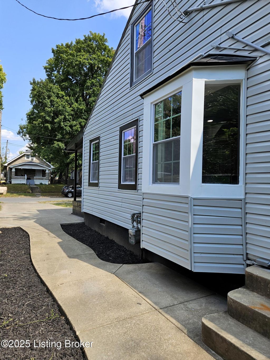 Photo of 1126 Euclid Ave, Louisville, KY 40208 (MLS # 1701587)