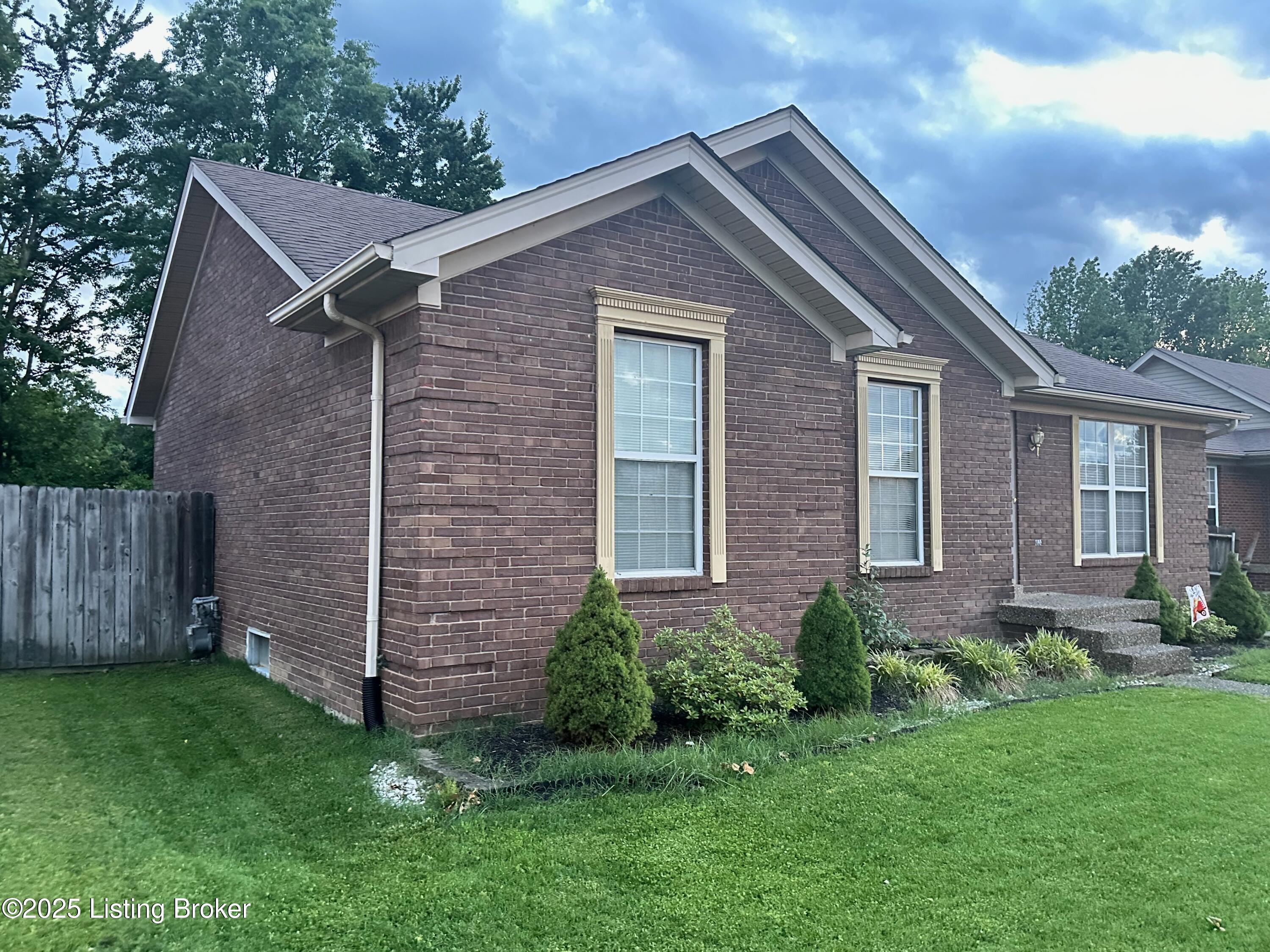 432 Babe Dr, Fairdale, Kentucky image 2