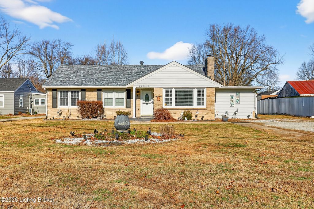 Photo of 3705 S South Park Rd, Louisville, KY 40219 (MLS # 1708361)