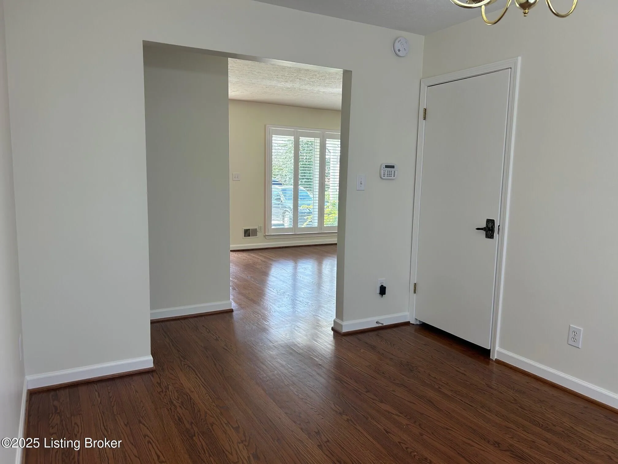 Louisville, Kentucky 40258, United States, 3 Bedrooms Bedrooms, ,2 BathroomsBathrooms,Residential,Pending,81084