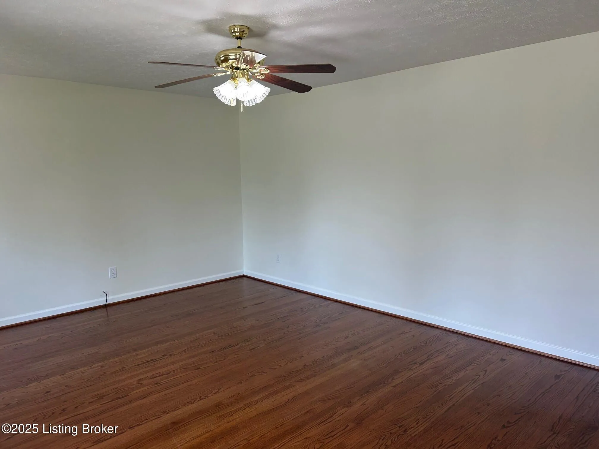 Louisville, Kentucky 40258, United States, 3 Bedrooms Bedrooms, ,2 BathroomsBathrooms,Residential,Pending,81084