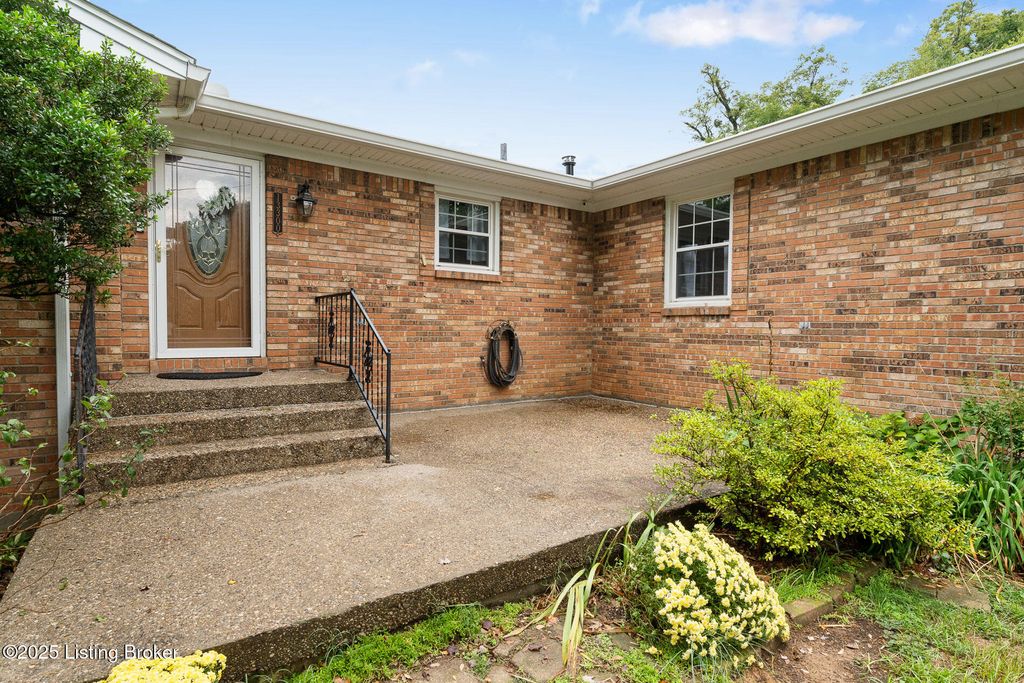 Photo of 13300 Peach Tree Ln, Prospect, KY 40059 (MLS # 1699203)