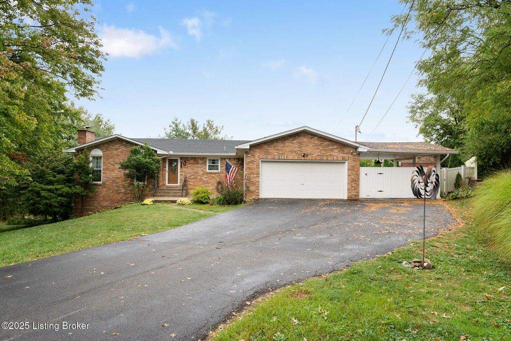 Photo of 13300 Peach Tree Ln, Prospect, KY 40059 (MLS # 1699203)
