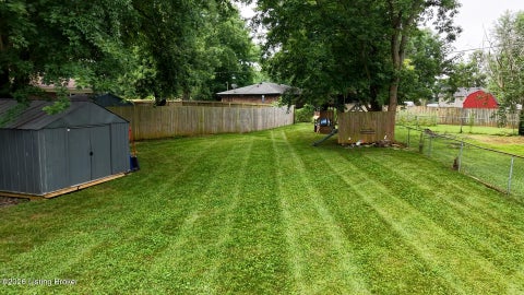 Tiny photo for 225 Beechwood Ln, Mt Washington, KY 40047 (MLS # 1730973)