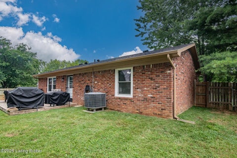 Tiny photo for 225 Beechwood Ln, Mt Washington, KY 40047 (MLS # 1730973)