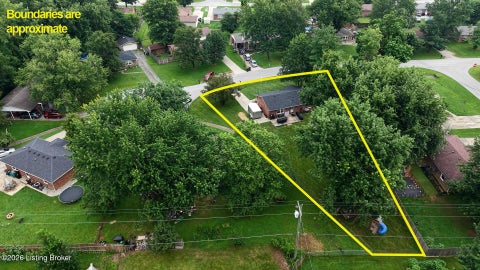 Tiny photo for 225 Beechwood Ln, Mt Washington, KY 40047 (MLS # 1730973)