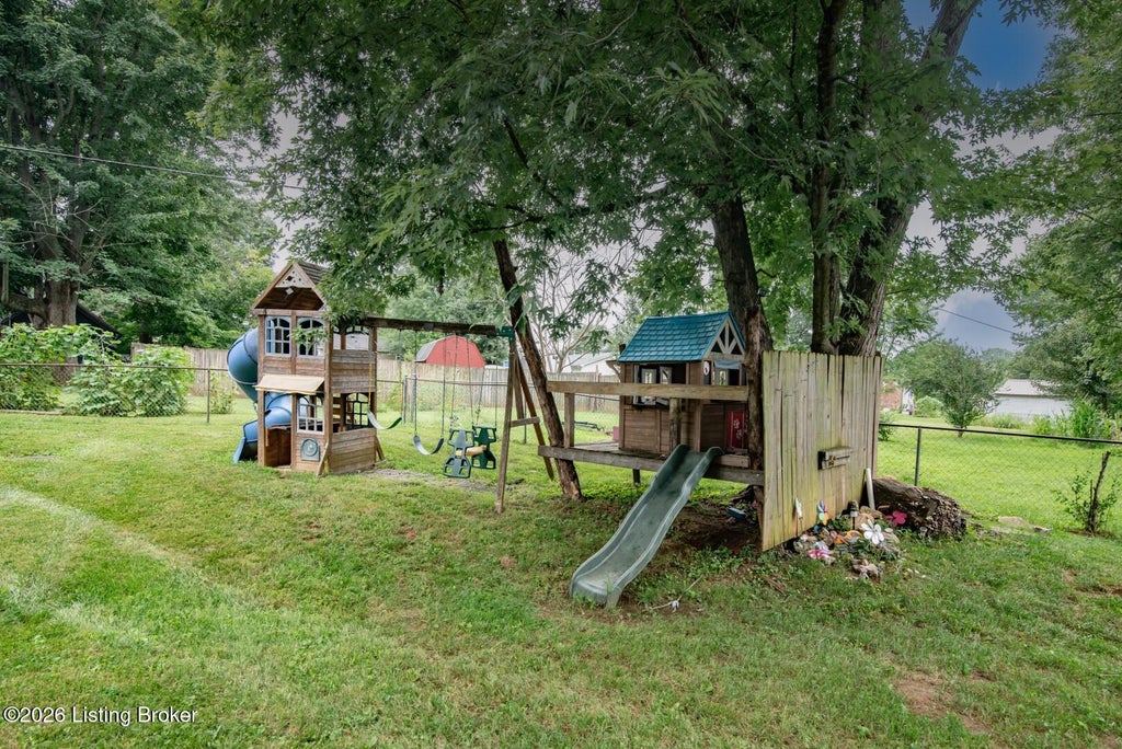 Photo of 225 Beechwood Ln, Mt Washington, KY 40047 (MLS # 1730973)
