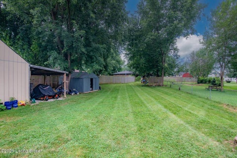 Tiny photo for 225 Beechwood Ln, Mt Washington, KY 40047 (MLS # 1730973)