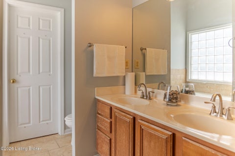 Tiny photo for 10815 Silvermoon Ct, Louisville, KY 40241 (MLS # 1729605)