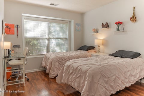 Tiny photo for 10815 Silvermoon Ct, Louisville, KY 40241 (MLS # 1729605)