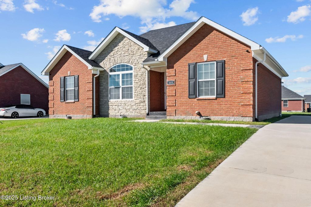 Photo of 115 Durango Dr, Coxs Creek, KY 40013 (MLS # 1703443)