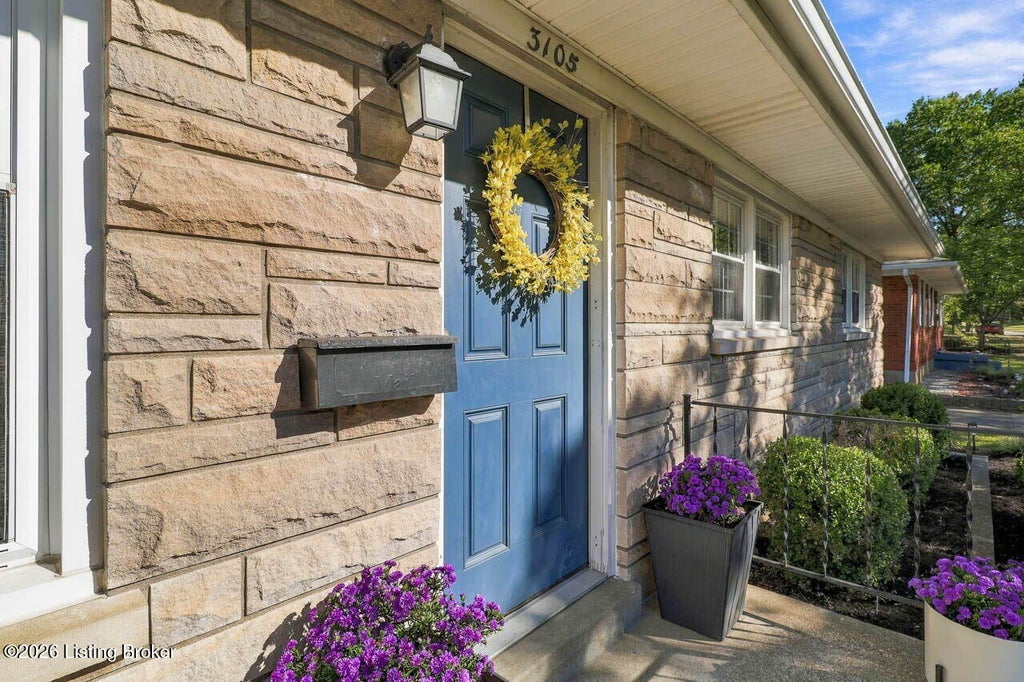 Photo of 3105 Klonway Dr, Louisville, KY 40220 (MLS # 1731135)
