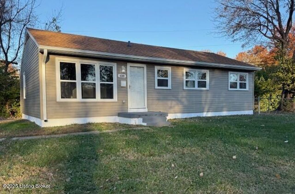 Photo of 4209 Saint Francis Ln, Louisville, KY 40218 (MLS # 1704022)