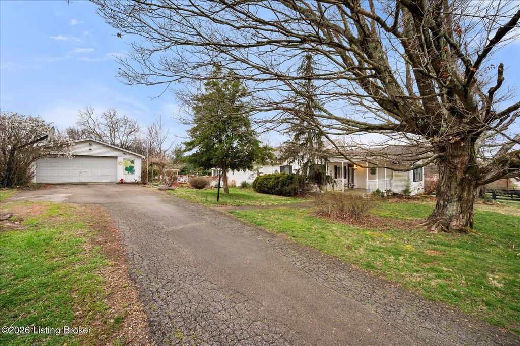 Photo of 9802 Independence School Rd, Louisville, KY 40291 (MLS # 1711181)