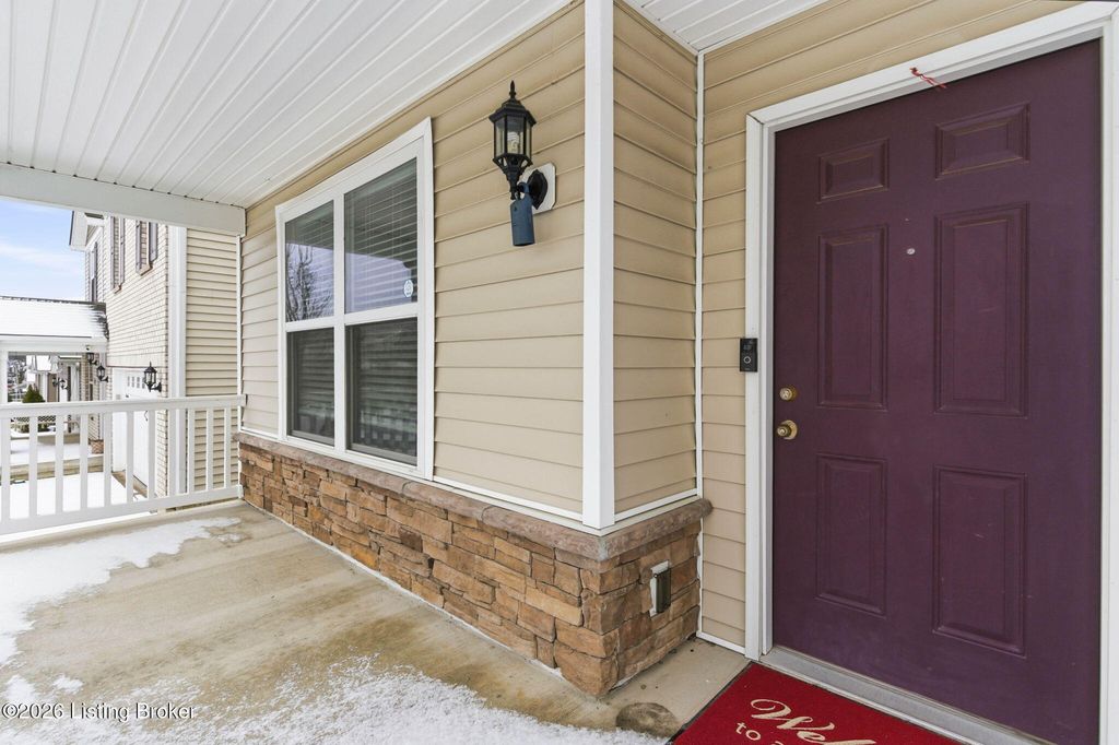 Photo of 12097 Parkview Trace Dr, Louisville, KY 40229 (MLS # 1707799)