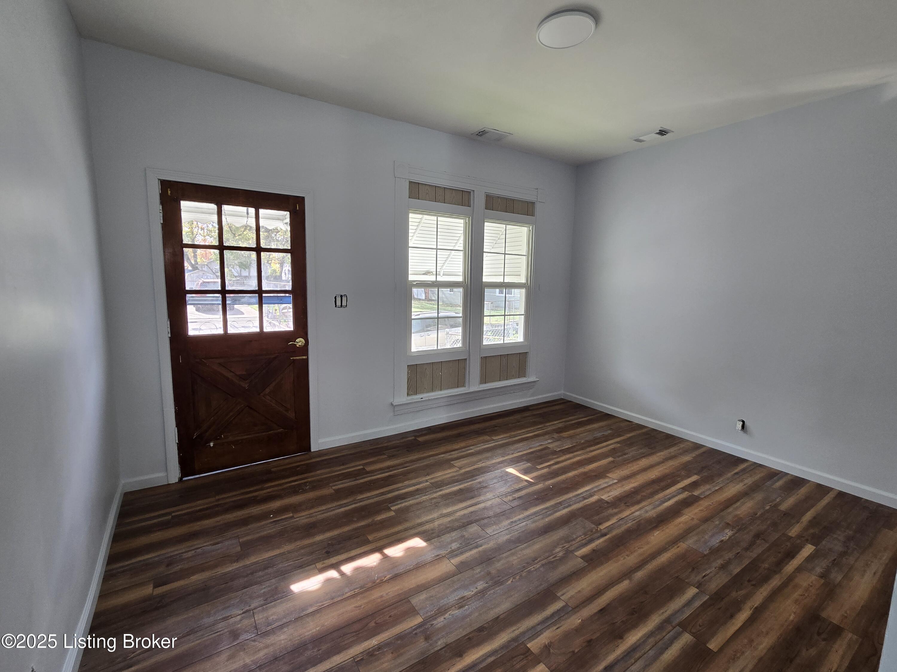 1815 Owen St, Louisville, Kentucky image 4