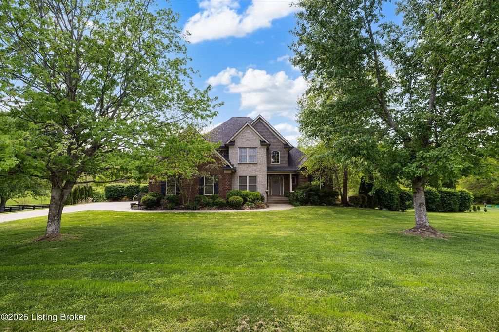 Photo of 3904 Ballard Woods Dr, Smithfield, KY 40068 (MLS # 1712121)