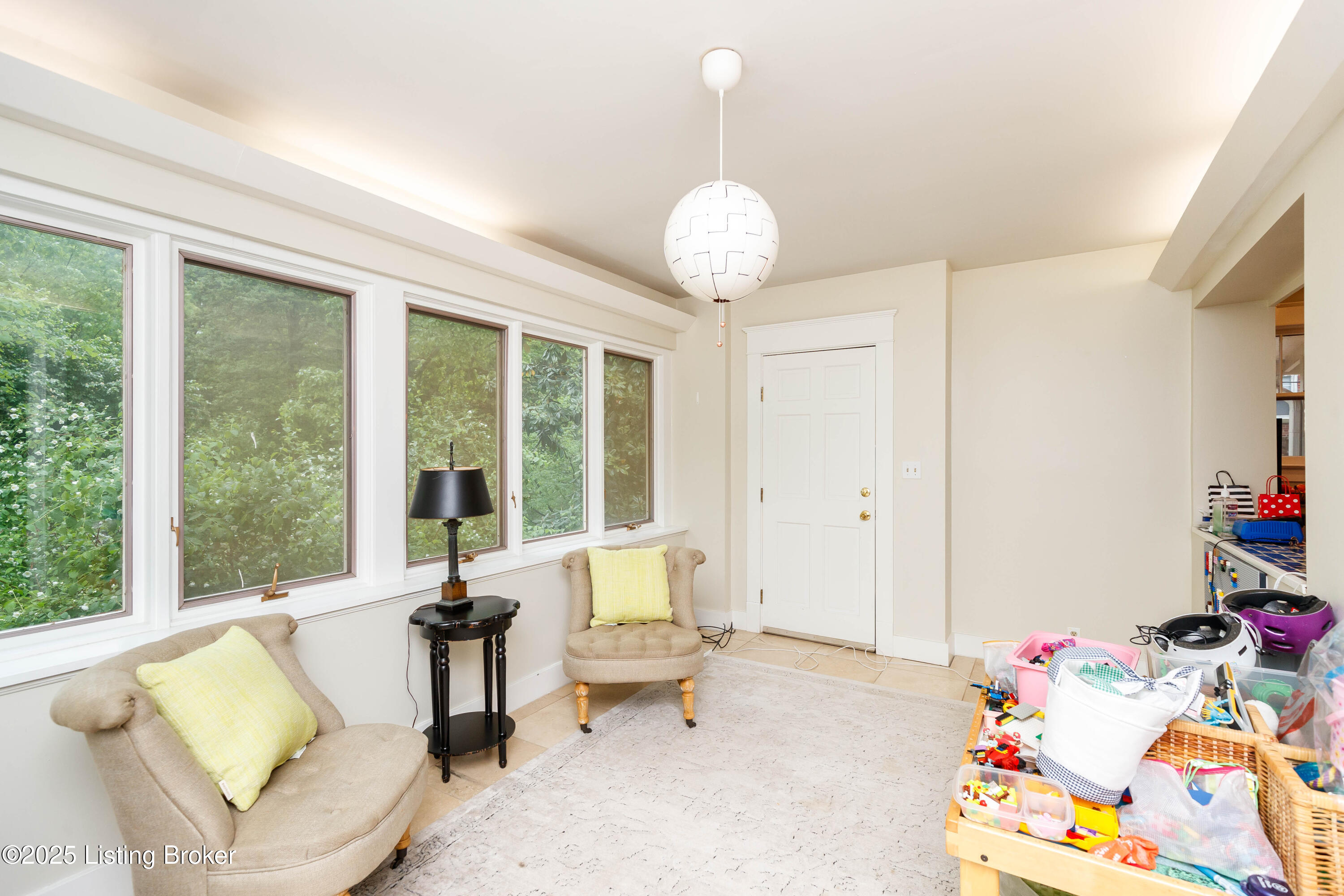 2104 Lauderdale Rd, Louisville, Kentucky image 8