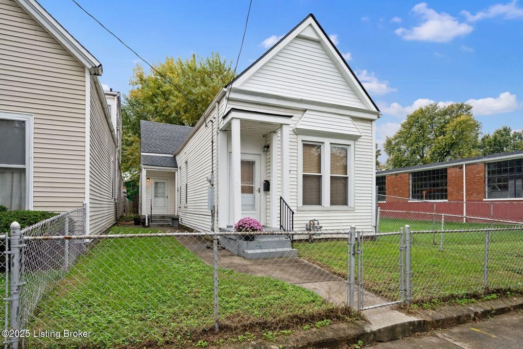 Photo of 708 E Kentucky St, Louisville, KY 40203 (MLS # 1713993)