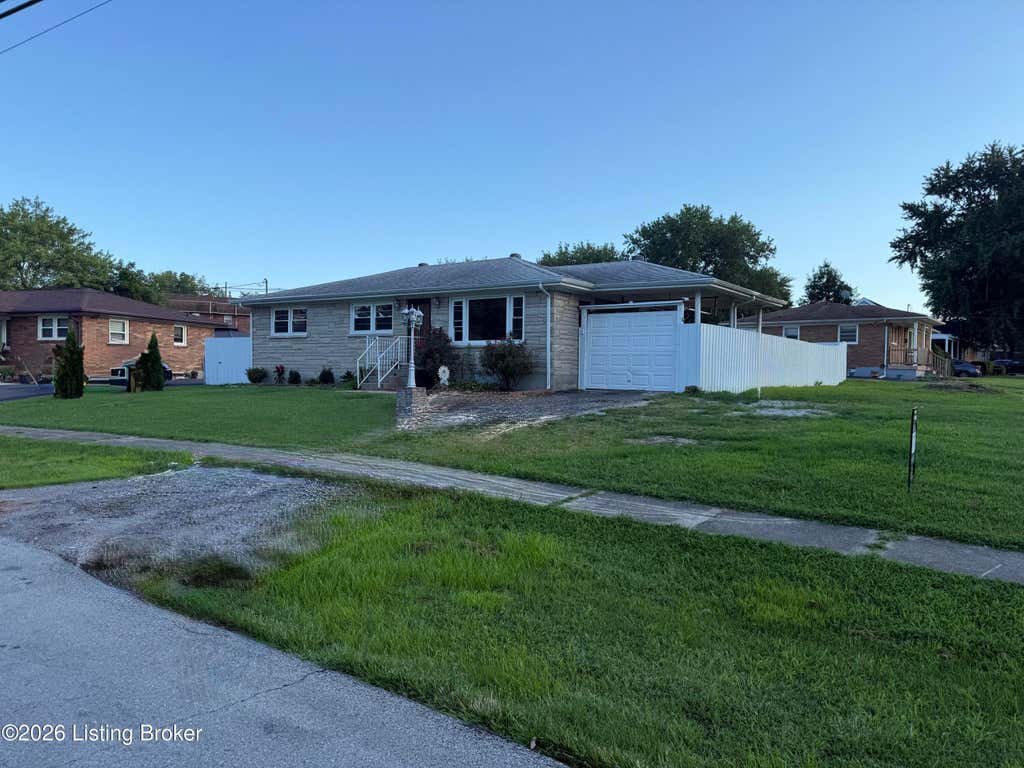 Photo of 5400 Monaco Dr, Louisville, KY 40219 (MLS # 1725363)