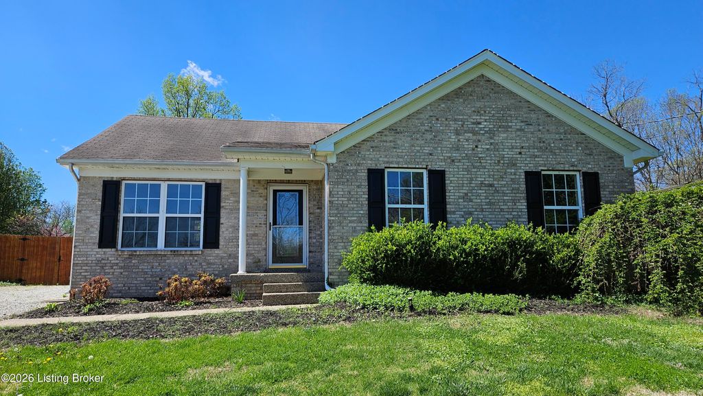 Photo of 6222 Sumac Ln, Crestwood, KY 40014 (MLS # 1713431)