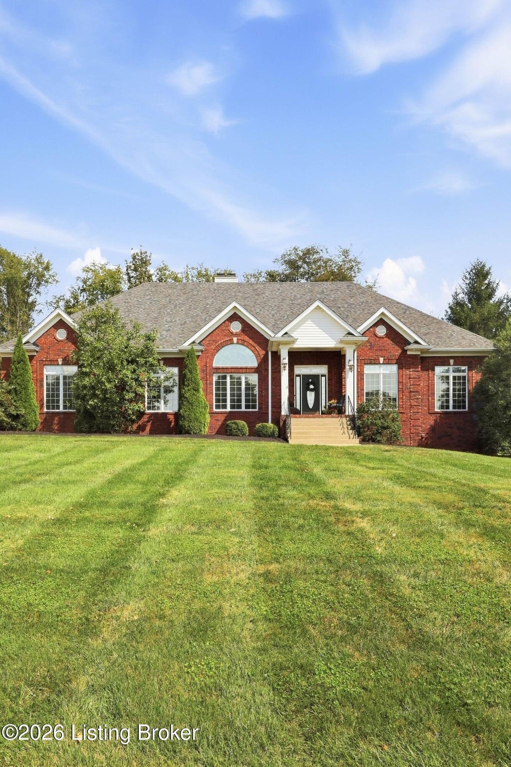 Photo of 6513 Park Pl, Crestwood, KY 40014 (MLS # 1730083)