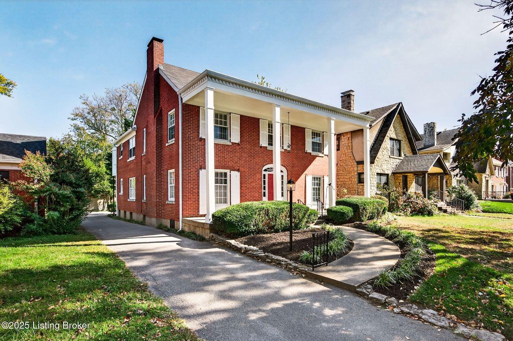 Photo of 2325 Broadmeade Rd #1, Louisville, KY 40205 (MLS # 1702054)