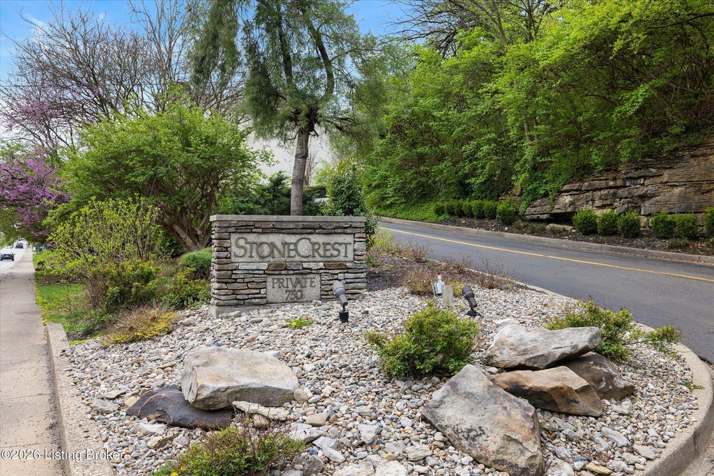 Photo of 750 Zorn Ave # 52-6, Louisville, KY 40206 (MLS # 1713004)