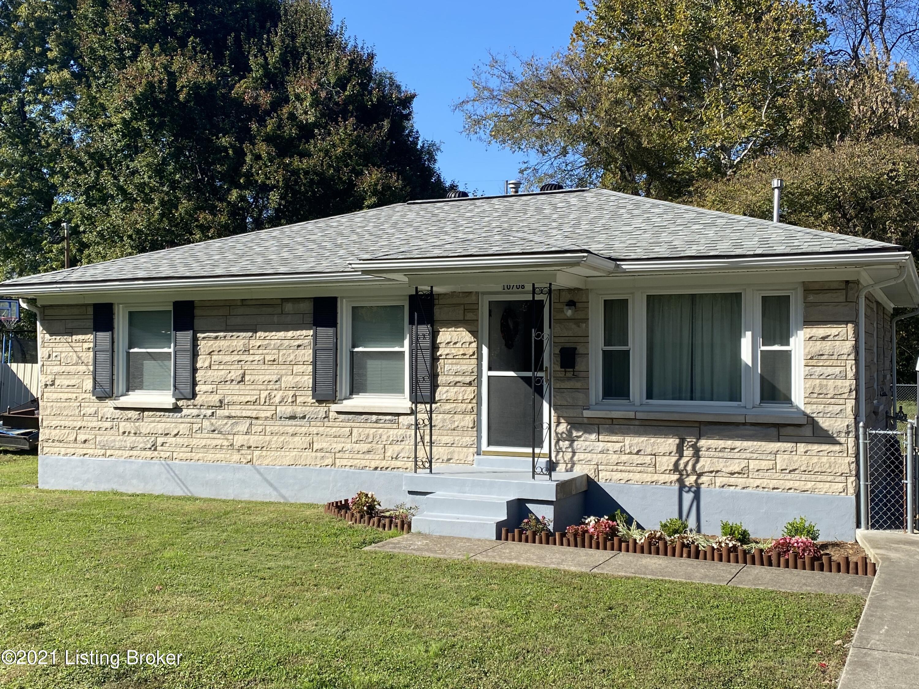 Photo 1 of 17 — 10708 Emma Jean Way, Louisville, KY 40272