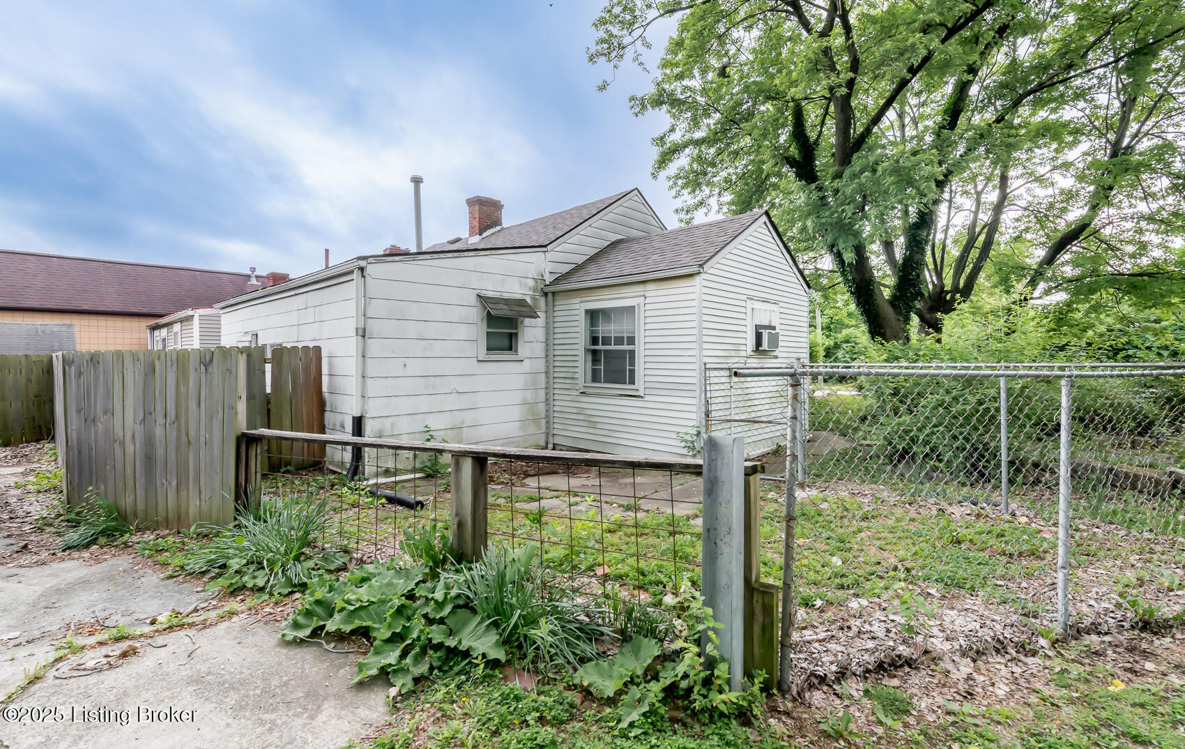 109 S Charlton St, Louisville, Pennsylvania image 46
