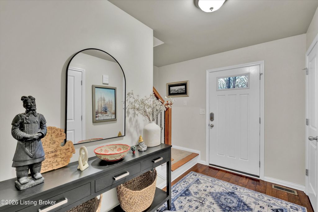 Photo of 1216 Royal Ave, La Grange, KY 40031 (MLS # 1710596)