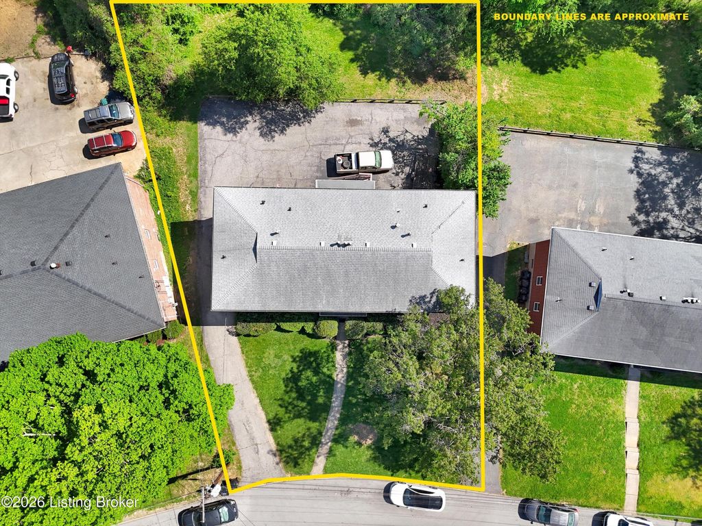 Photo of 2724 Riedling Dr, Louisville, KY 40206 (MLS # 1715086)