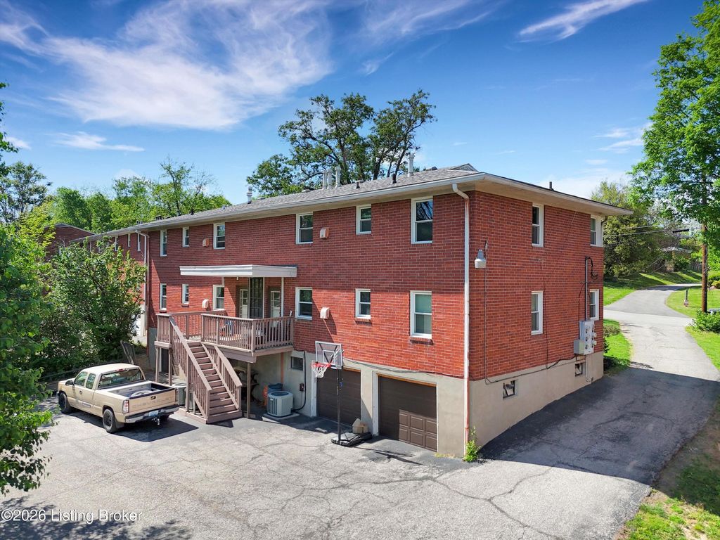 Photo of 2724 Riedling Dr, Louisville, KY 40206 (MLS # 1715086)