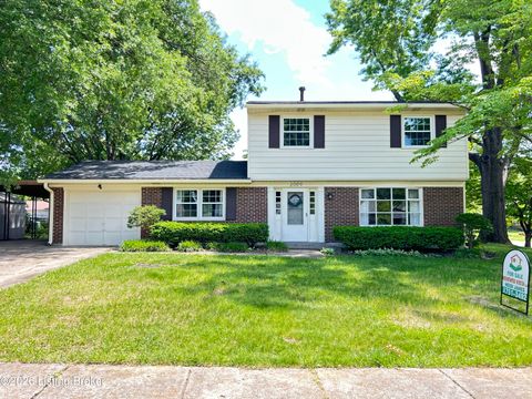 Homes For Sale - 2009 Meadowgate Ln<br/> Louisville, KY 40223