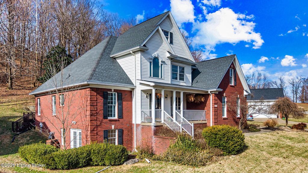 Photo of 3306 Hardwood Forest Dr, Louisville, KY 40214 (MLS # 1708319)