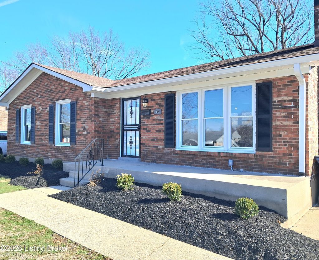 Photo of 5013 Invicta Dr, Louisville, KY 40216 (MLS # 1708286)