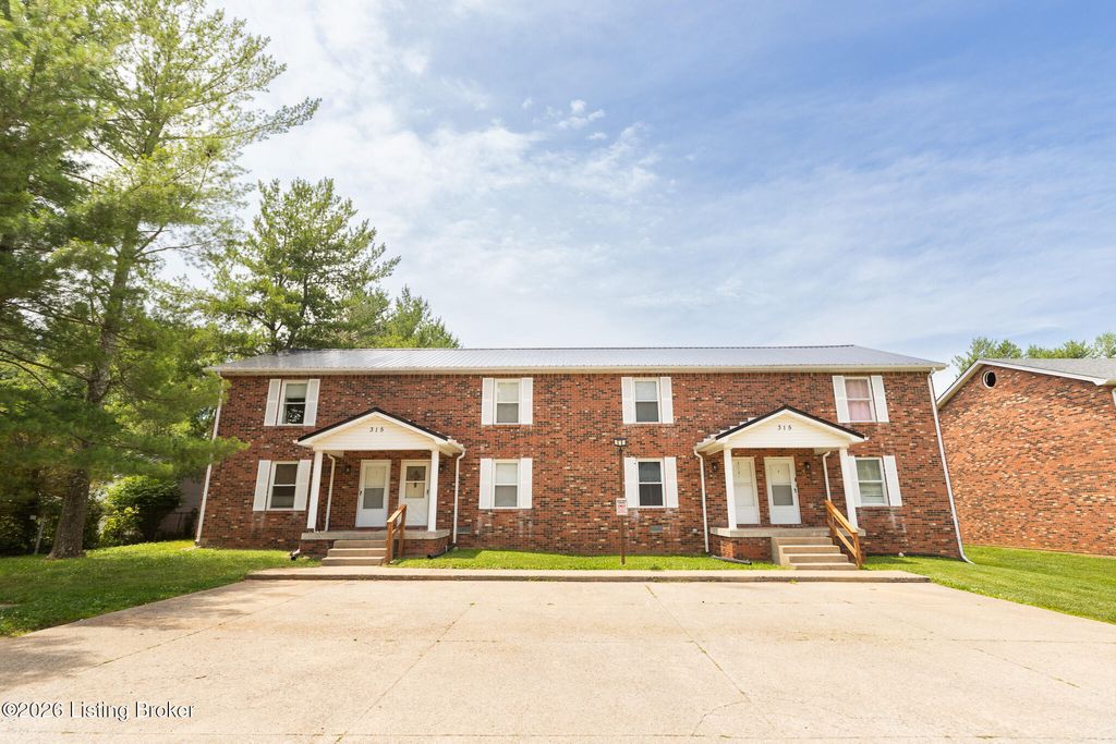 Photo of 315 Berkley Ct #APT 1, Radcliff, KY 40160 (MLS # 1721180)