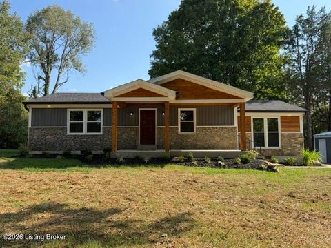 Homes For Sale - 420 Hiland Dr<br/> Shepherdsville, KY 40165