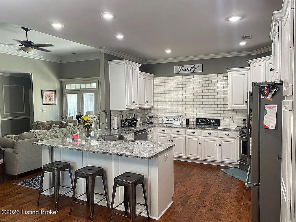 Photo of 109 Hamshire Ct, Bardstown, KY 40004 (MLS # 1711561)