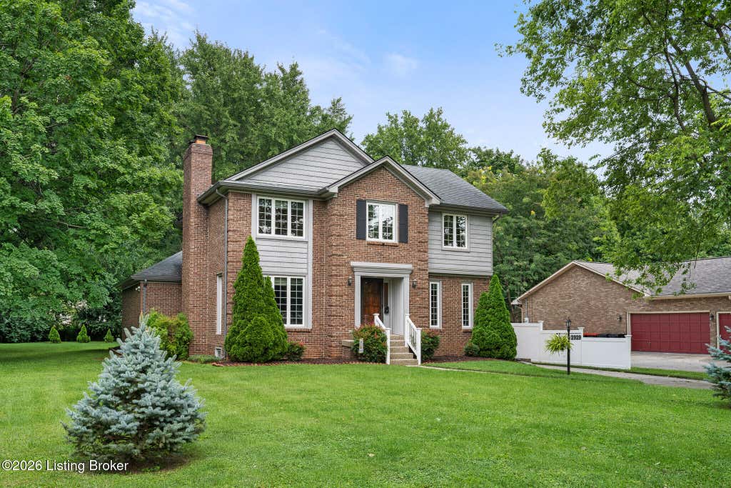 Photo of 2929 Avon Rd, Louisville, KY 40220 (MLS # 1724871)
