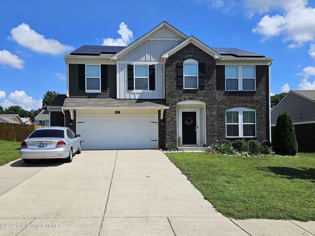 Photo of 8605 Loyal Dr, Louisville, KY 40229 (MLS # 1723563)
