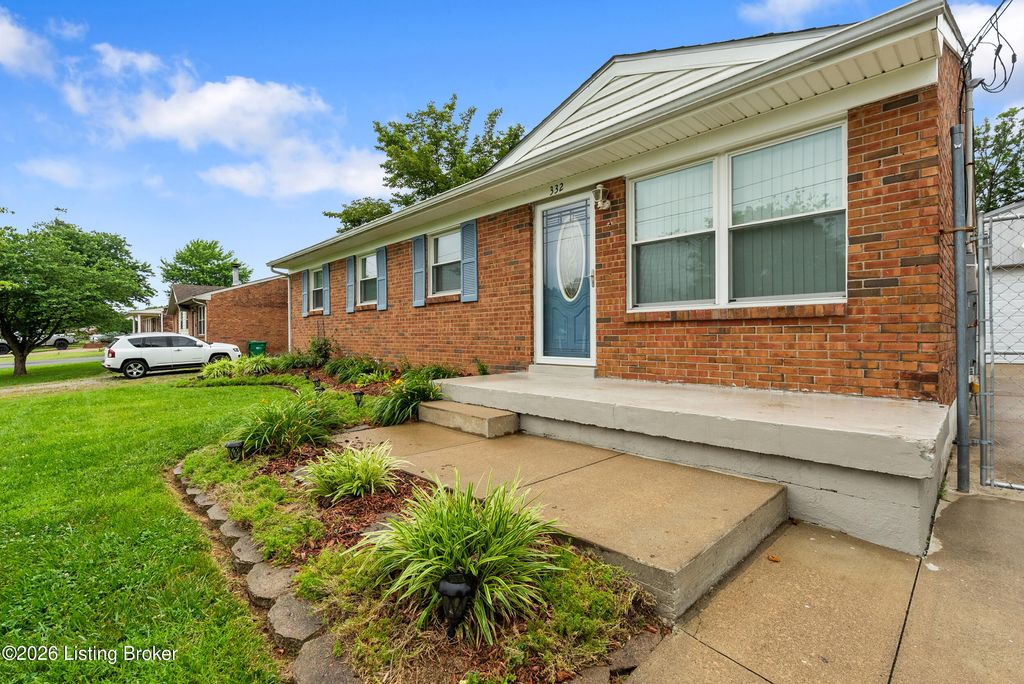 Photo of 332 Glenview Rd, Louisville, KY 40229 (MLS # 1719987)