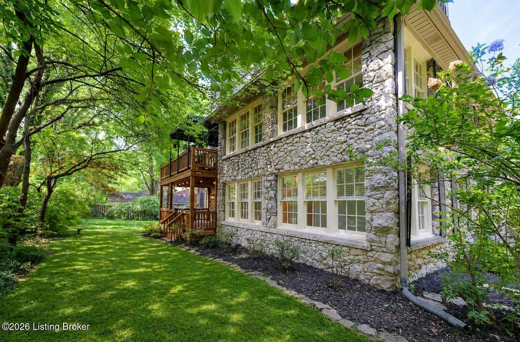 Photo of 1638 Cowling Ave #1, Louisville, KY 40205 (MLS # 1715720)