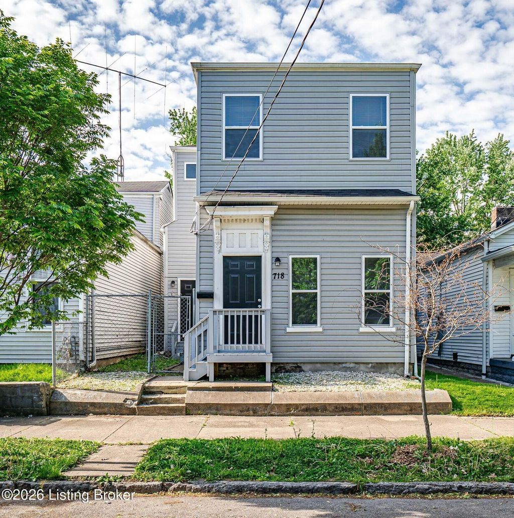 Photo of 718 Camp St, Louisville, KY 40203 (MLS # 1715174)