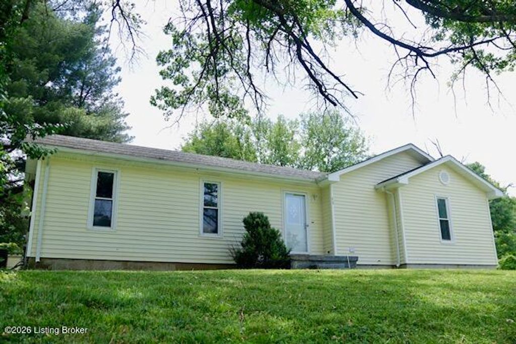 Photo of 99 Olympia Dr, Bardstown, KY 40004 (MLS # 1717177)
